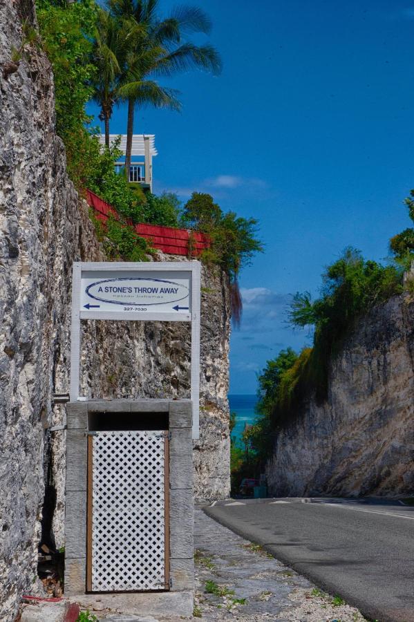 A Stone'S Throw Away Hotel Nassau Exterior photo